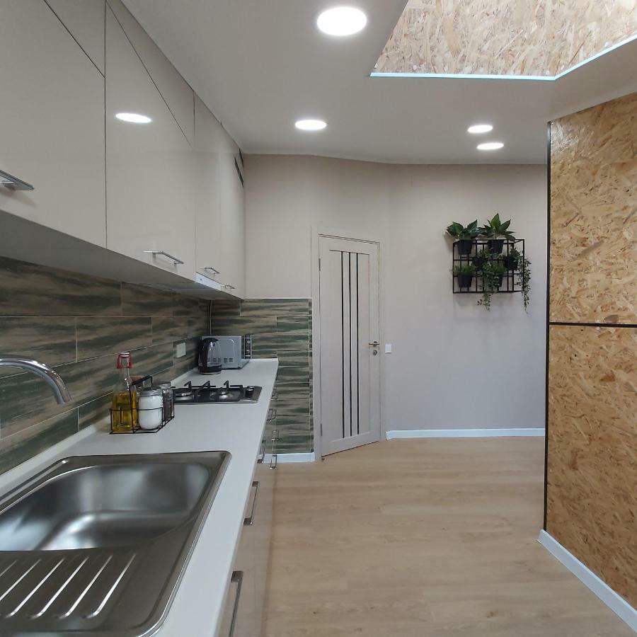 Two-Bedroom Apartment Near Forum Львів Екстер'єр фото